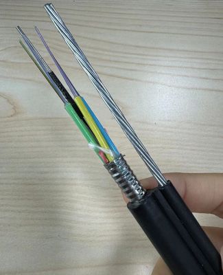 12 24 48 هسته خارج از فضای بالا خود پشتیبانی شکل 8 کابل فیبر نوری Gytc8a Gytc8s