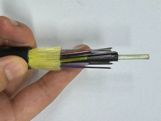 2 24 32 48 72 96 144 هسته ی تک / دو لایه ای ADSS درب بیرونی کابل فیبر نوری برای اسپم هوایی 150 100 200m