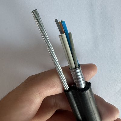 شکل هوایی 8 خودپذیر GYXTC8S GYTC8A GYXTC8Y GYTC8S کابل فیبر نوری با پیام رسان سیم فولادی